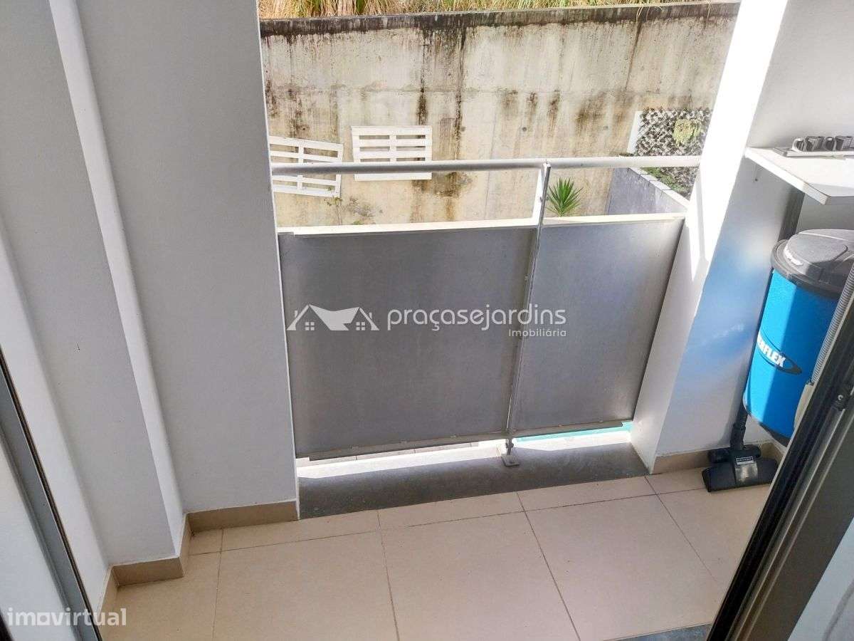 Apartamento T1 Mobilado e Equipado-15