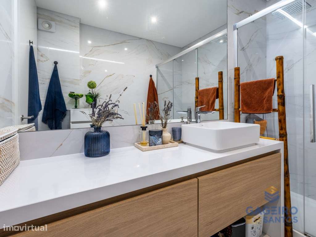 Apartamento T2 na Primeira Linha de Mar - Avenida Marginal, São Mar...-20