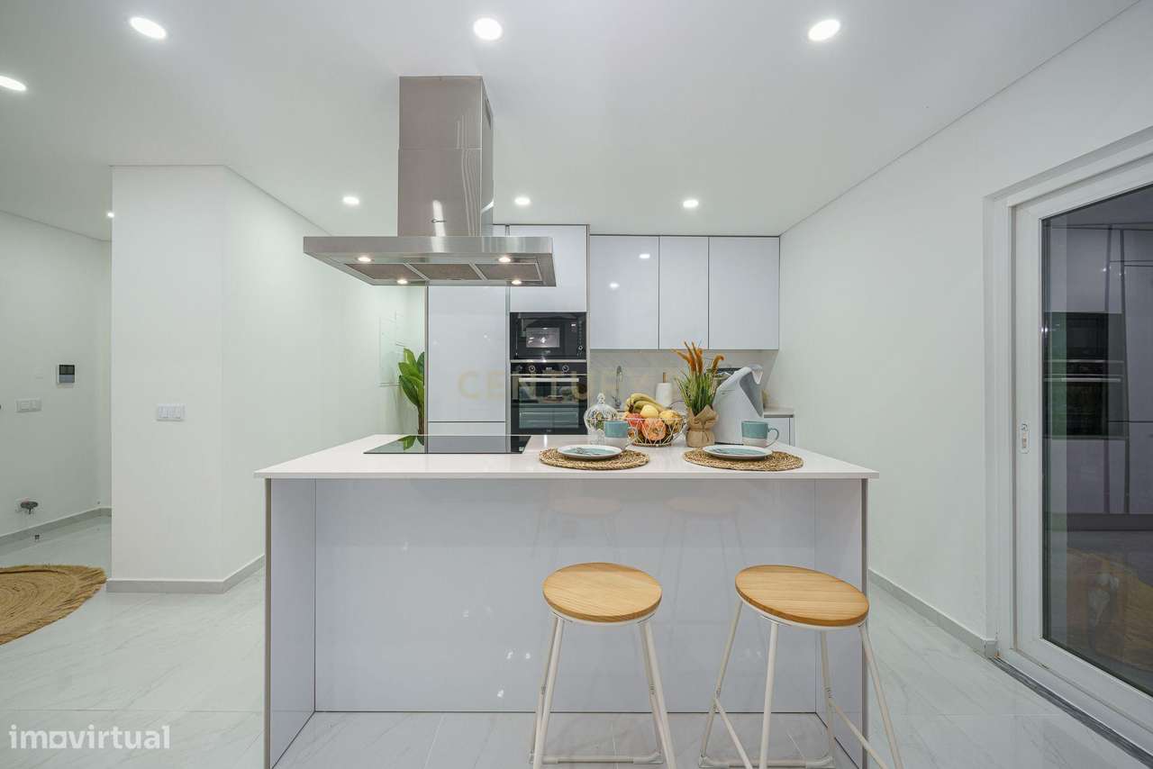 Moradia T4 + anexo T0 | Piscina Infinita | Estuário do Sado-18