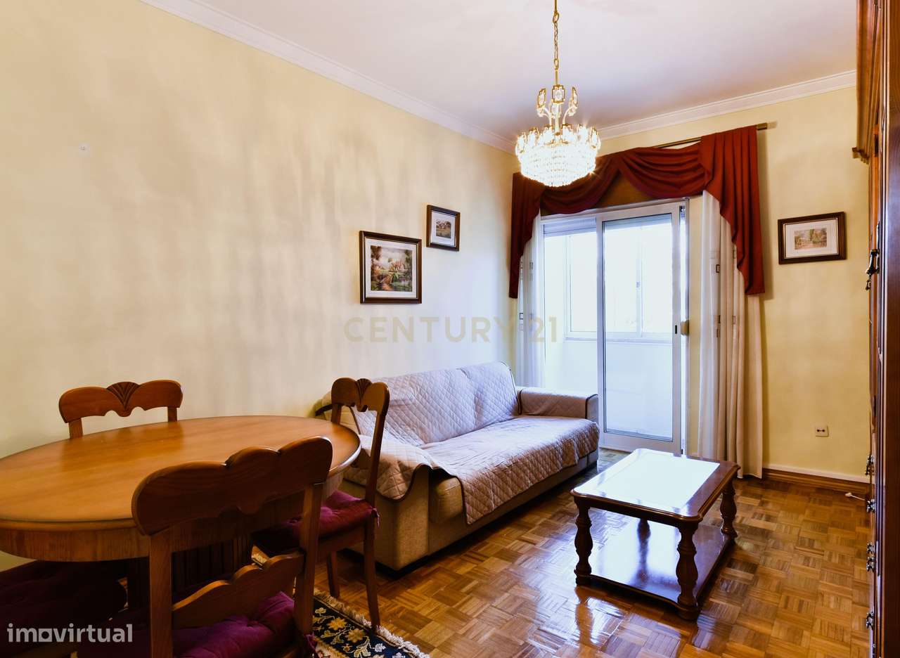 Apartamento T2 na Amadora-0