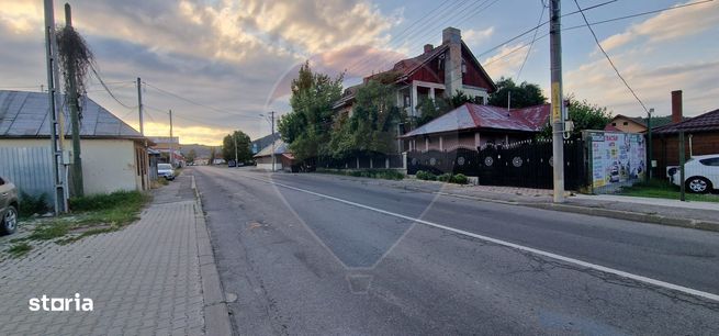 Vilă S+P+1E+M cu 7 camere de vânzare în TG. OCNA-16