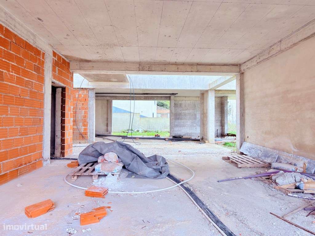 Terreno com construção de Moradia Contemporânea para venda em Torre... - Grande imagem: 4/26