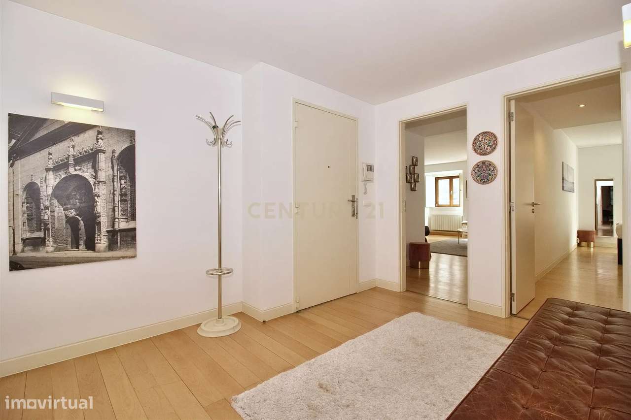 Apartamento T2 à Venda na Rua da Misericórdia, Chiado – Localização Pr - Grande imagem: 2/19