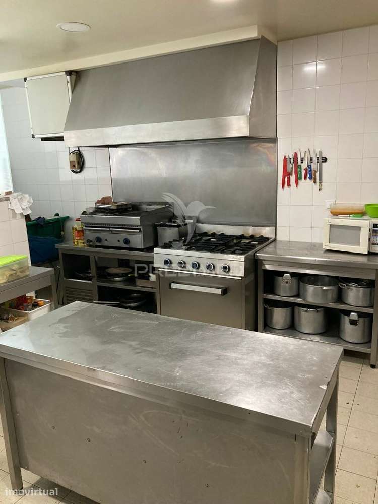 Faro- Restaurante com Esplanada & Take Away em  funcionamento - Grande imagem: 5/9