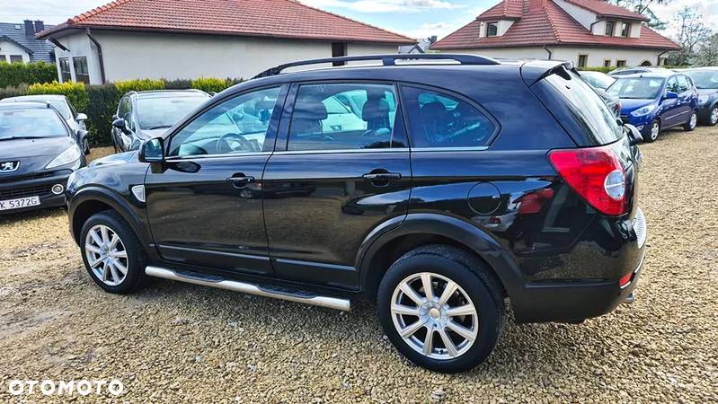 Chevrolet Captiva 2.4 LS - 21