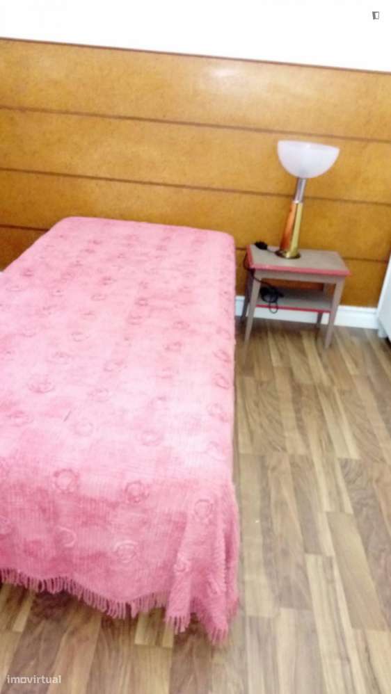 Quarto - localizado em Alameda Lisbon - Grande imagem: 5/10