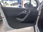 Peugeot 2008 1.2 PureTech Style - 12