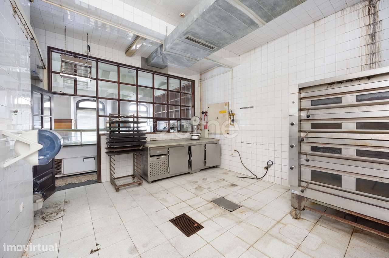 Loja perto da praia da Nazaré-20