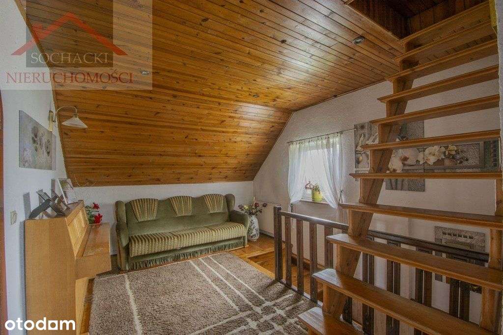 Duży dom w spokojnej okolicy-11