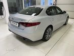 Alfa Romeo Giulia 2.0 Turbo TI Q4 - 11