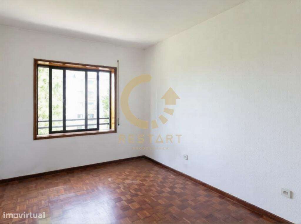 Apartamento T1 com Potencial de Modernização – Matosinhos-13