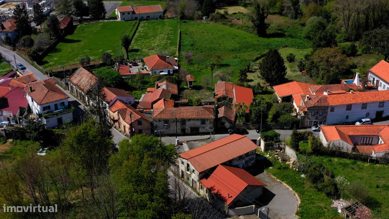 Moradia Histórica com Elevado Potencial de Investimento ou Habitação - Grande imagem: 5/10