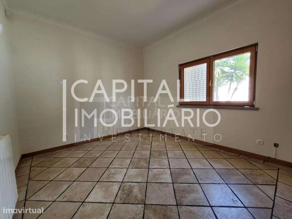 Moradia isolada V3+2 situada nas Caixas em Sesimbra com Piscina-23