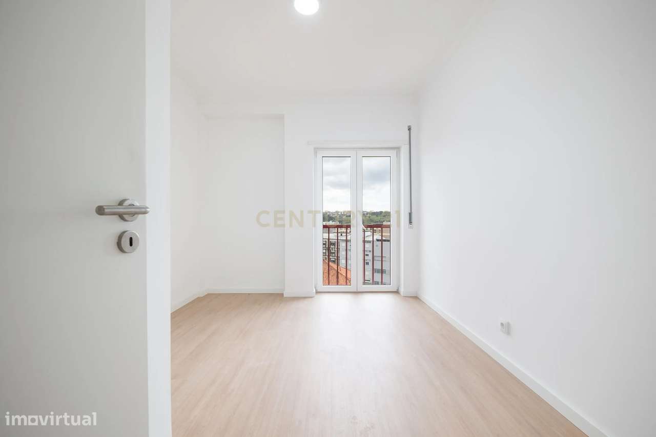 Apartamento para venda na rua de aveiro - 3 Quartos e 3 WC-17