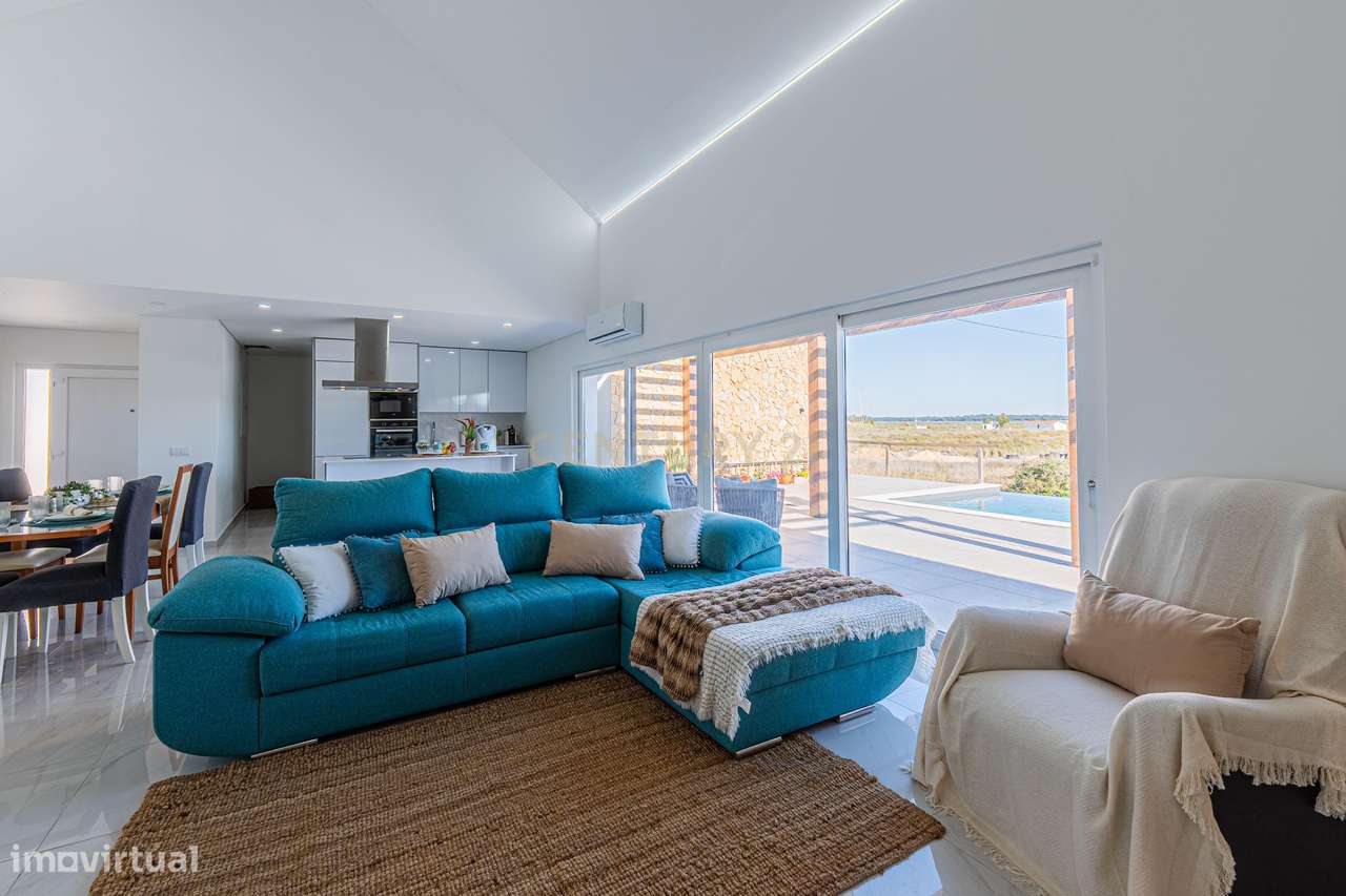 Moradia T4 + anexo T0 | Piscina Infinita | Estuário do Sado-14