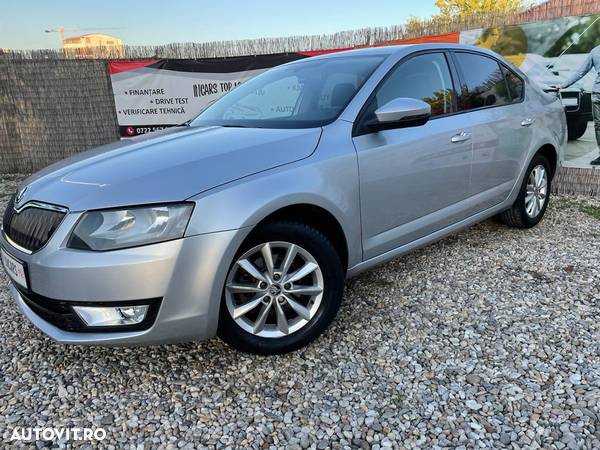 Skoda Octavia 2.0 TDI DSG Premium Edition - 23