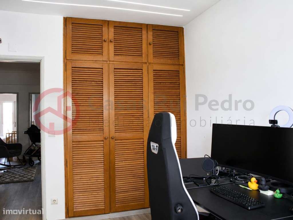Apartamento T3 com excelentes áreas, Paivas-17