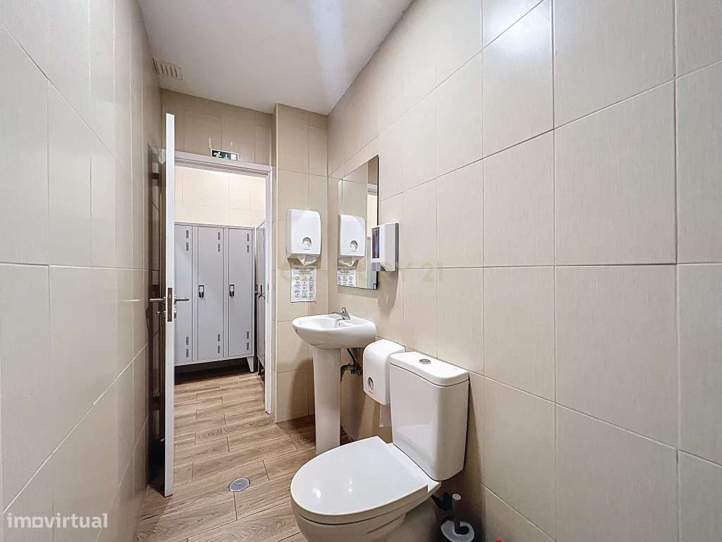 Oportunidade Única: Venda de Clínica em Pleno Funcionamento na Lagoa –-40