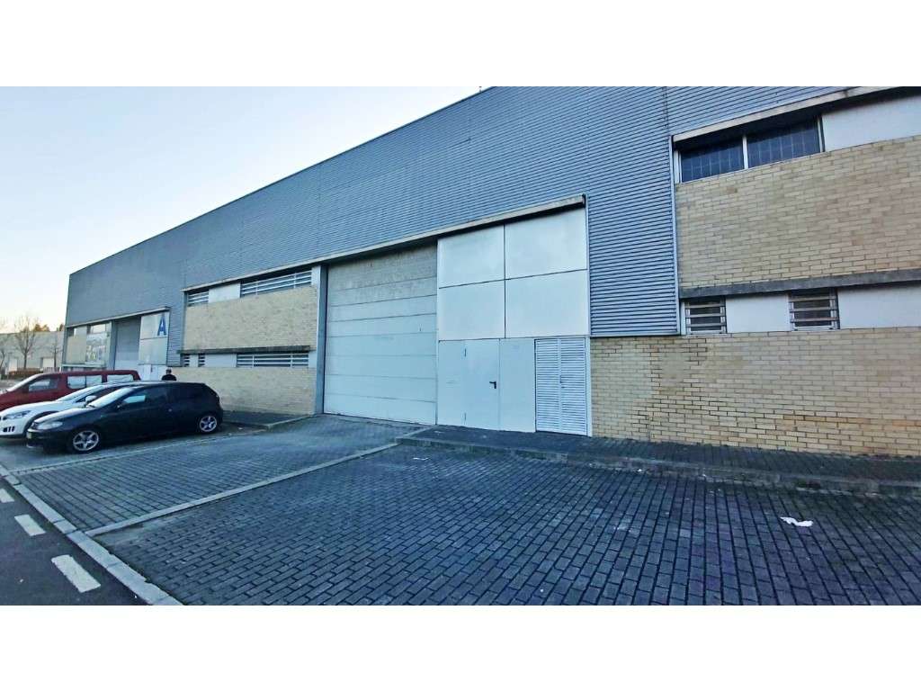 Armazém no Castêlo da Maia - Grande imagem: 4/9