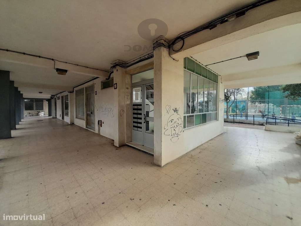 Loja com Rentabilidade - Centro de Rio de Mouro (Rinchoa) - Grande imagem: 4/24