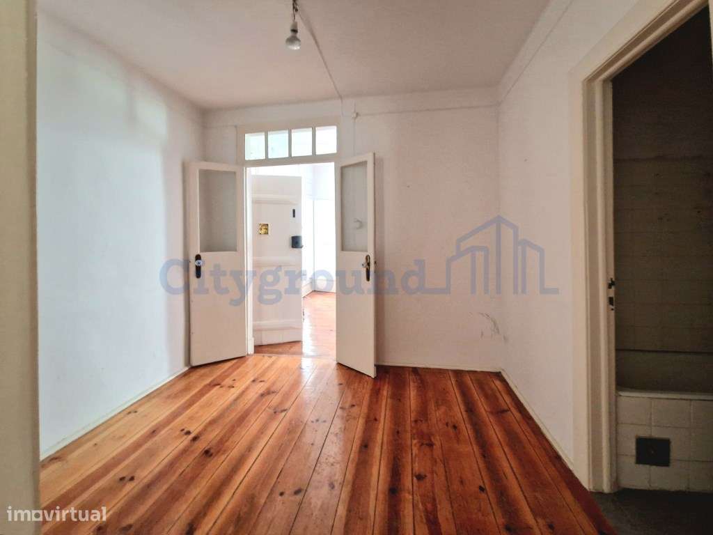 Apartamento T1 no Príncipe Real para reabilitar a seu gosto-6