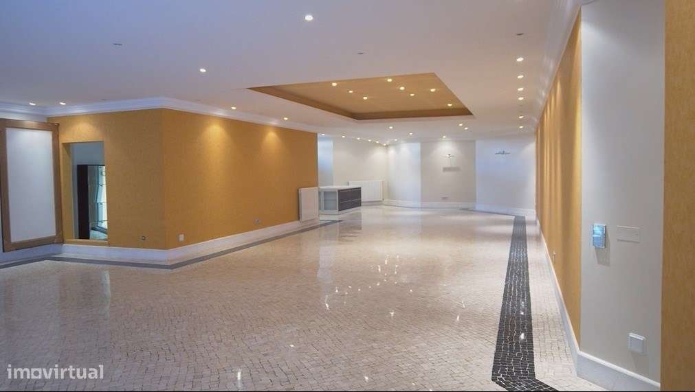 Villa exclusiva com vista para a serra de Sintra - Várzea de Sintra, S-35