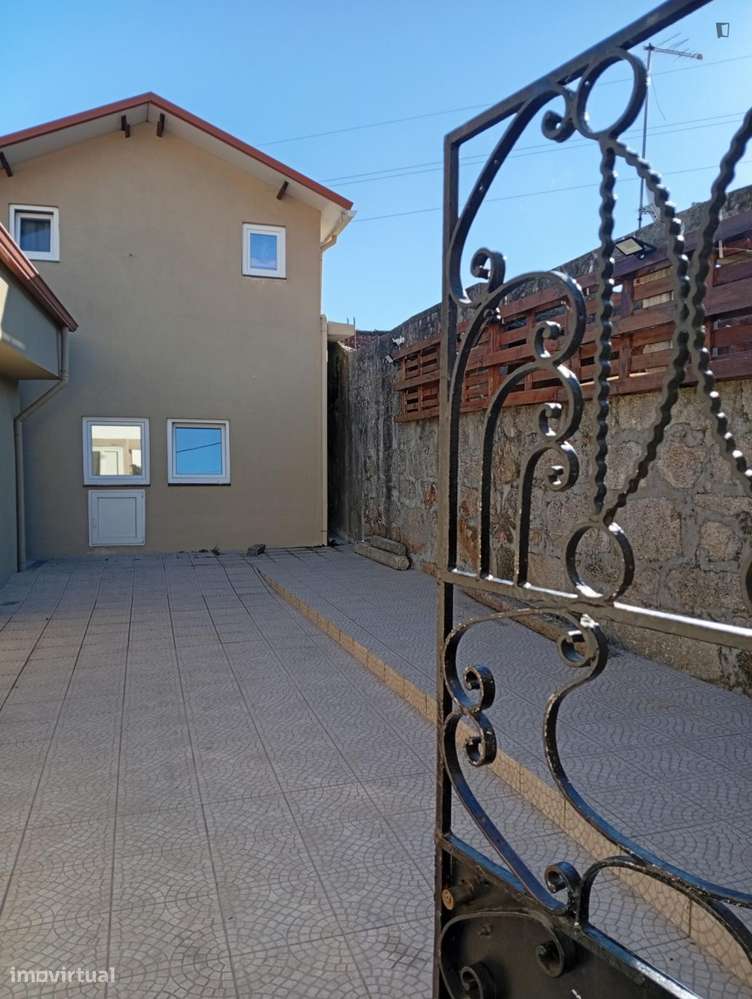 Apartamento com 2 quartos - localizado em Campanhã Porto - Grande imagem: 2/8