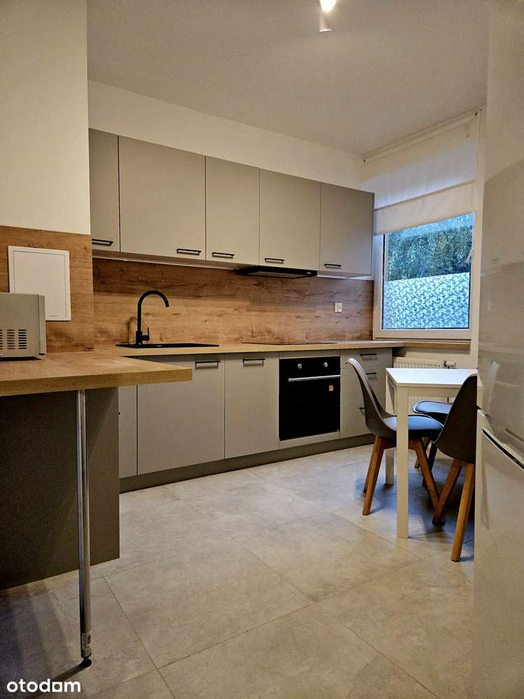 Wynajem 2-pokojowego mieszkania z balkonem - oddzielne pokoje - Pełny obrazek: 1/7