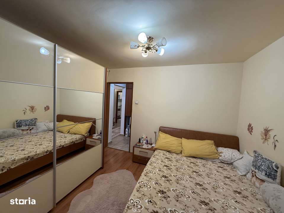 Apartament 4 camere, decomandat, 83mp, Sarari, zona Piscina Sanziana - Imagine principală: 4/12