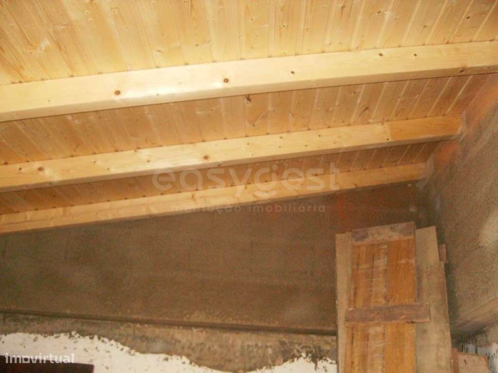 Moradia T2 em Vale de Boi - Budens, com 64 m² e obras de recuperaçã... - Grande imagem: 4/6