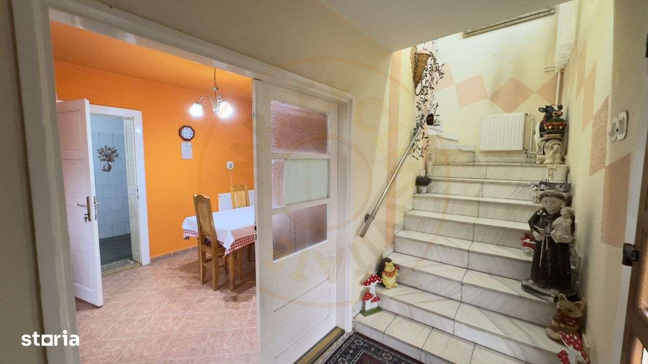 Casa 7 camere cu Teren 4.620 mp | Potential pentru rezidenta sau aface - Imagine principală: 4/19