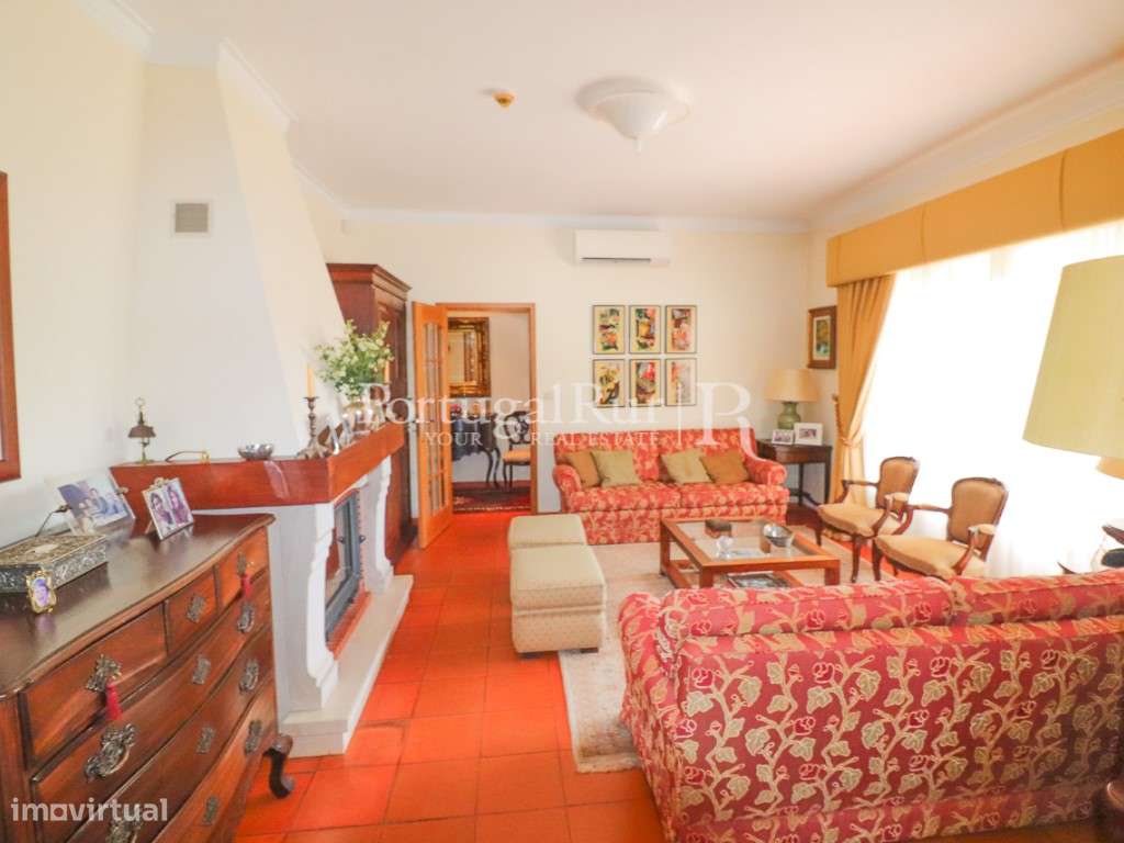 Quintinha com várias habitações em Vila Franca de Xira-11
