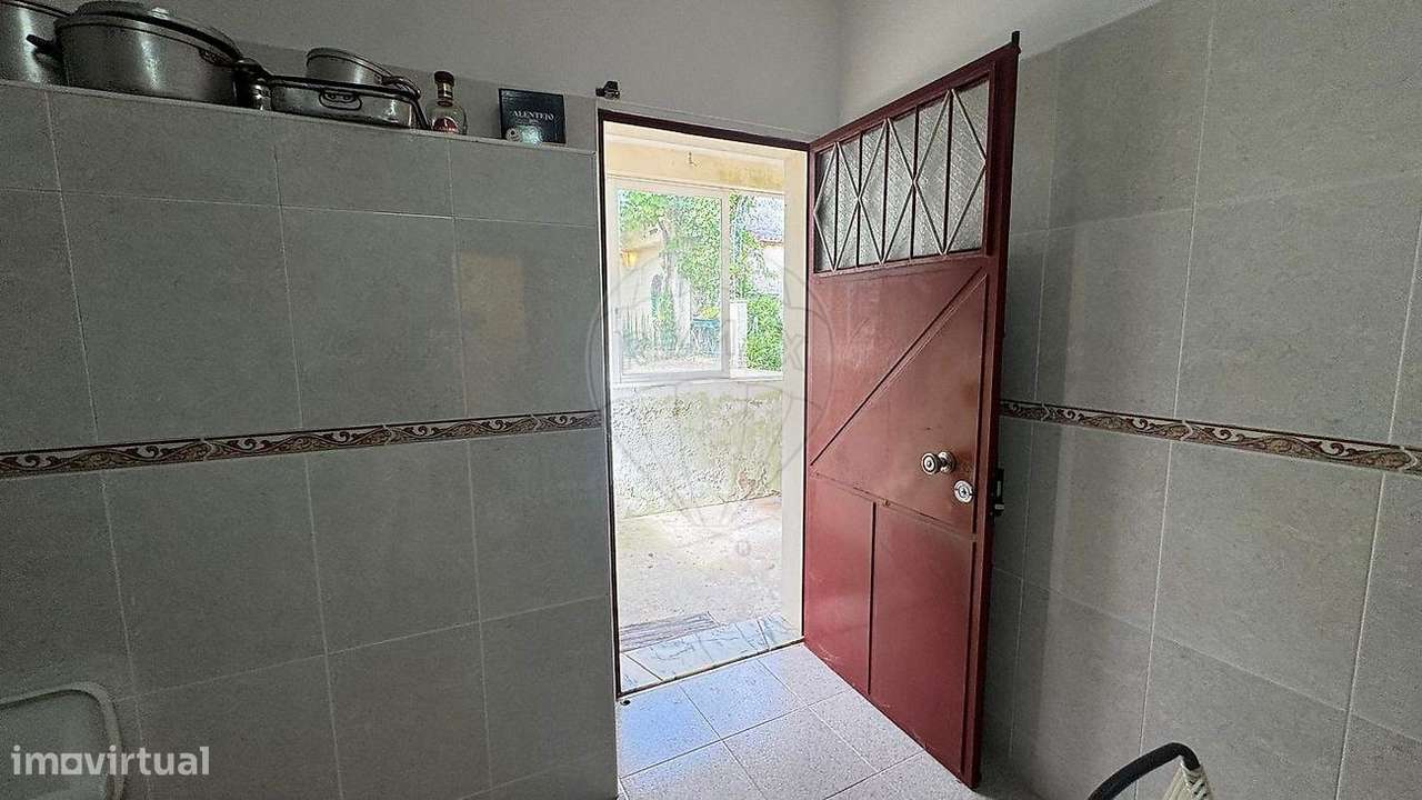 Moradia T1 para venda-16