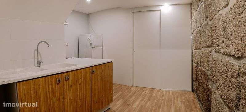 Aluguer estudio Av. D. Joao I Guimarães - Grande imagem: 4/8