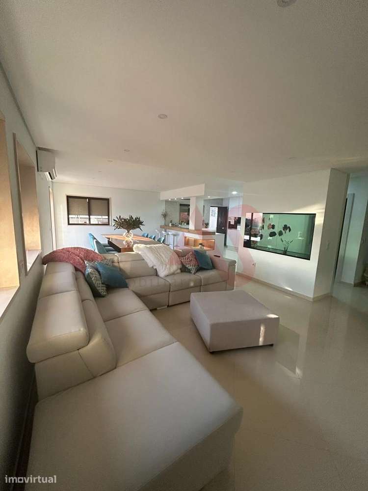 Moradia T4 no centro de Lousada - Grande imagem: 5/34