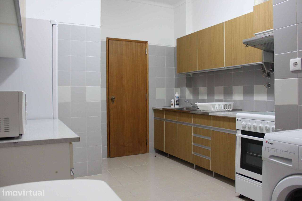 Quarto centro de Mem-Martins - Grande imagem: 4/8