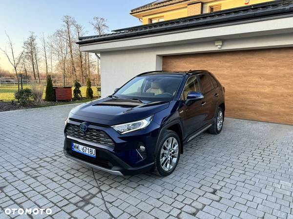 Toyota RAV4 - 1