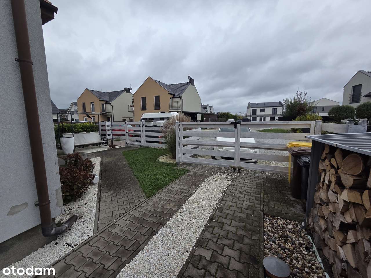 Dąbrowa - bliźniak, 3 sypialnie, spokojne miejsce, nieduży ogród-16