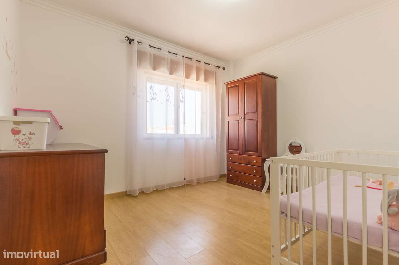 Apartamento T2 na Quinta do Conde-11