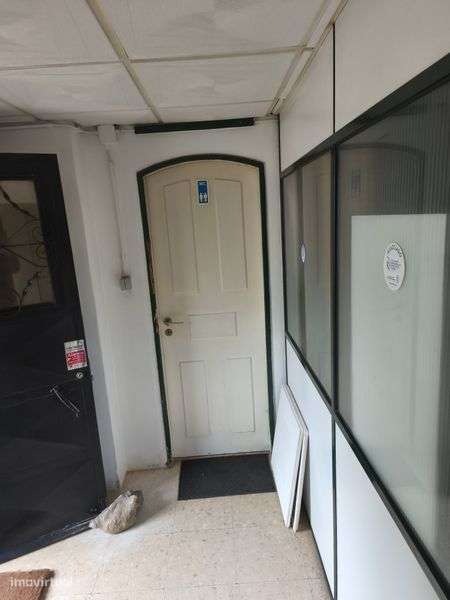 vendo escritório armazém Cascais-4