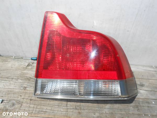 LAMPA TYŁ VOLVO S 60 PRAWA - 1