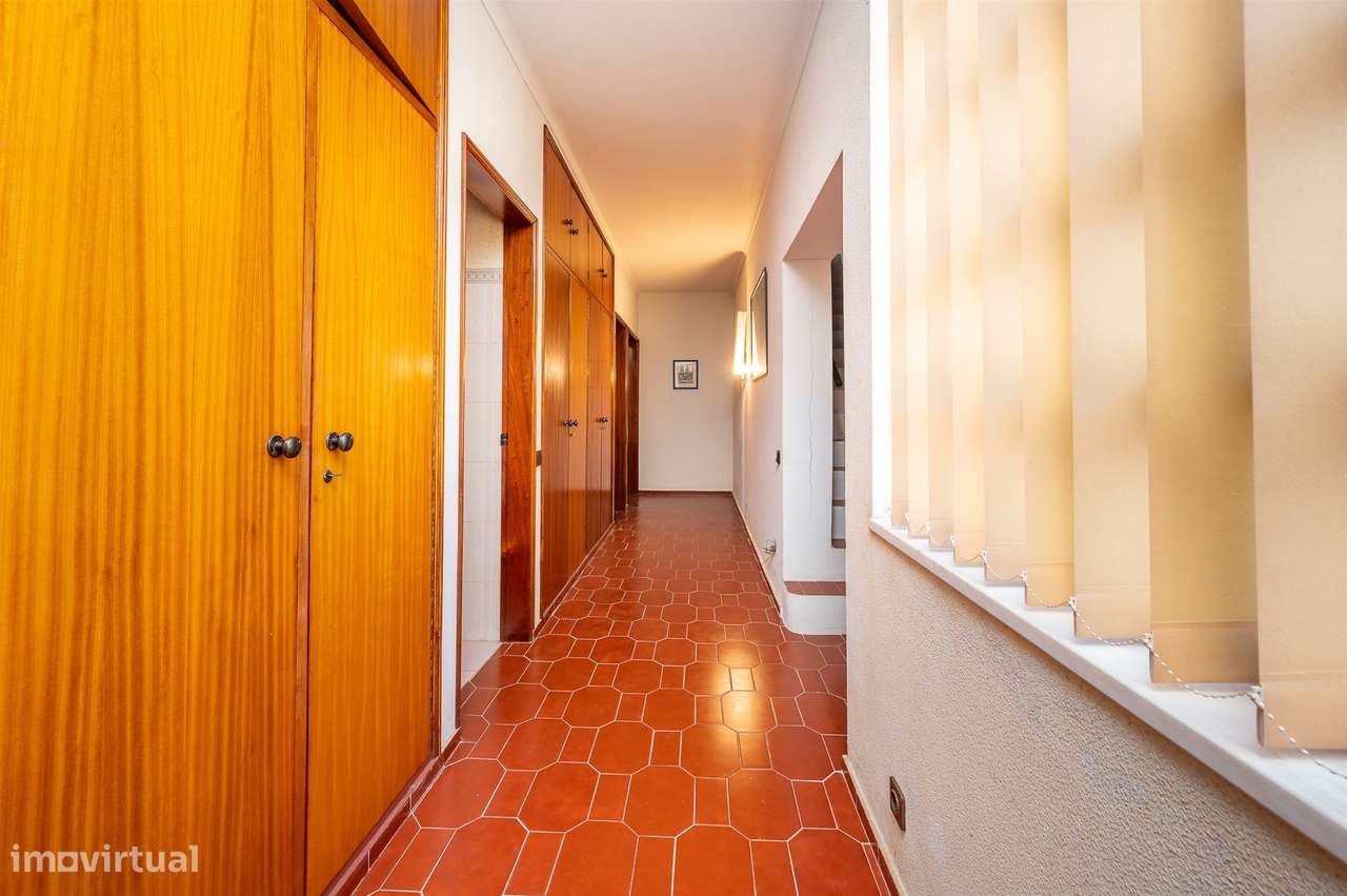 Moradia 10 assoalhadas com vista deslumbrante de Mar e de Serra.-27