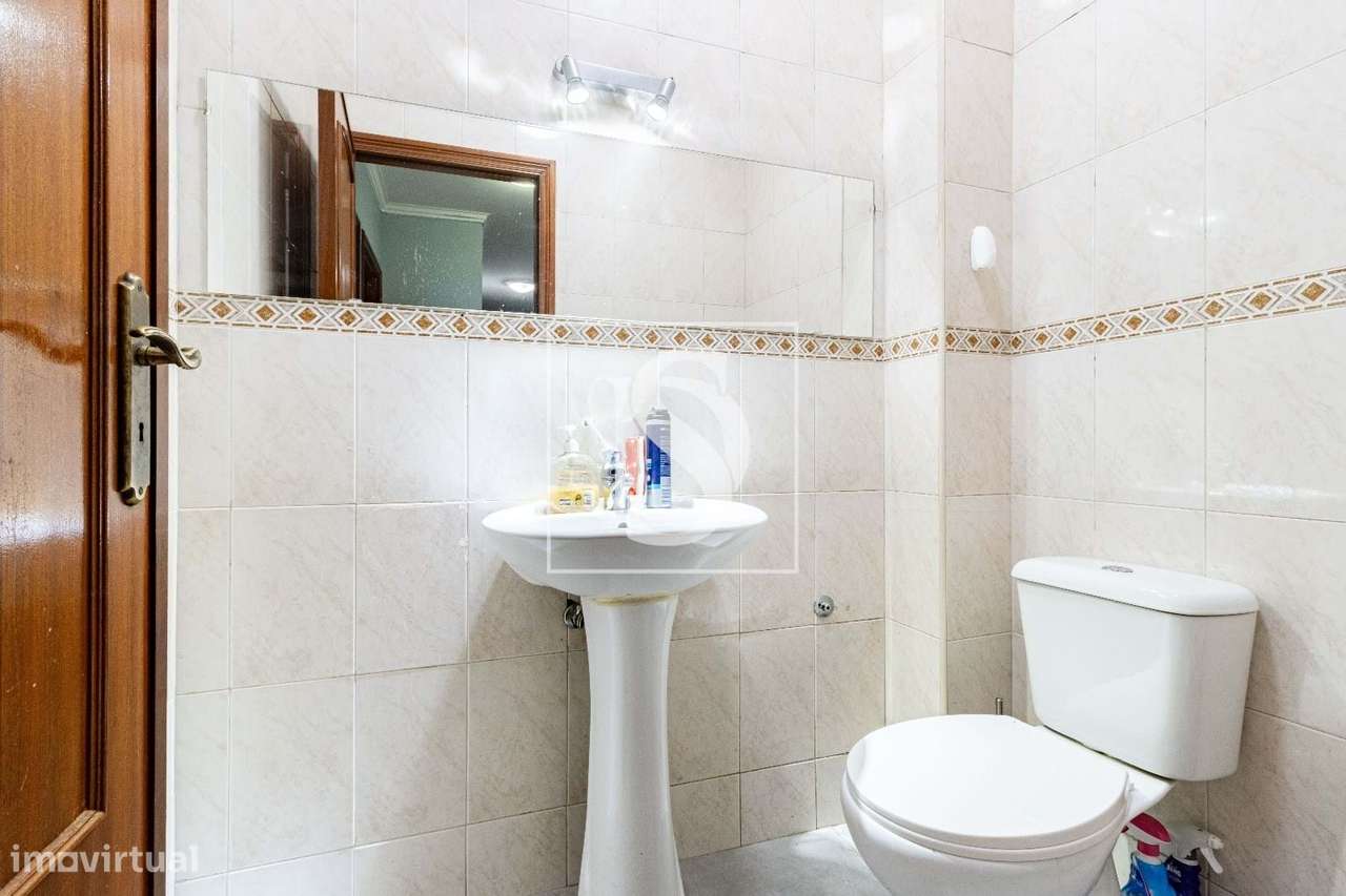 Apartamento T3 em Vila Nova de Gaia – Luminoso e Mobilado Oportunidade-13