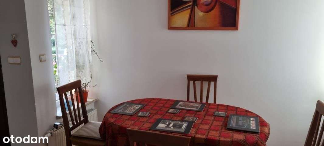 Komorów dwa domy blisko Wkd-14