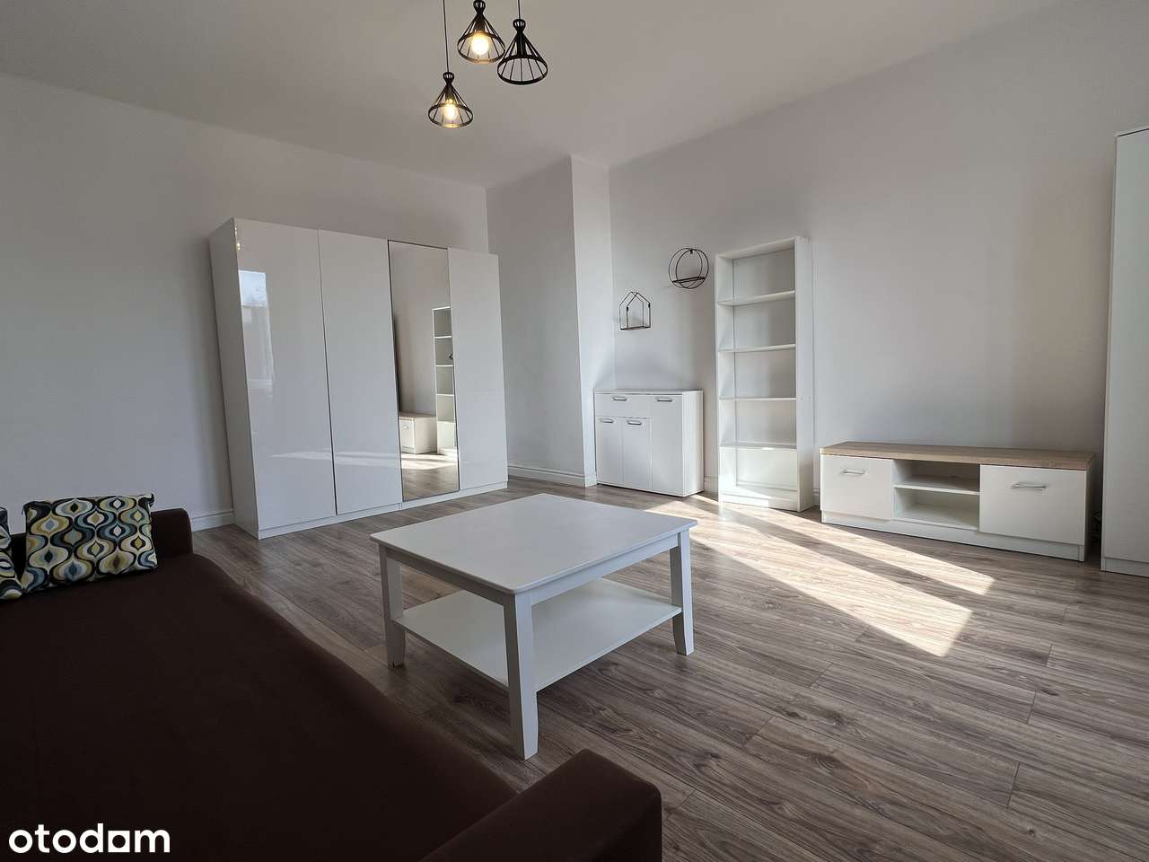 Kawalerka 37,4 m² po remoncie, blisko centrum, gotowa do zamieszkania-3