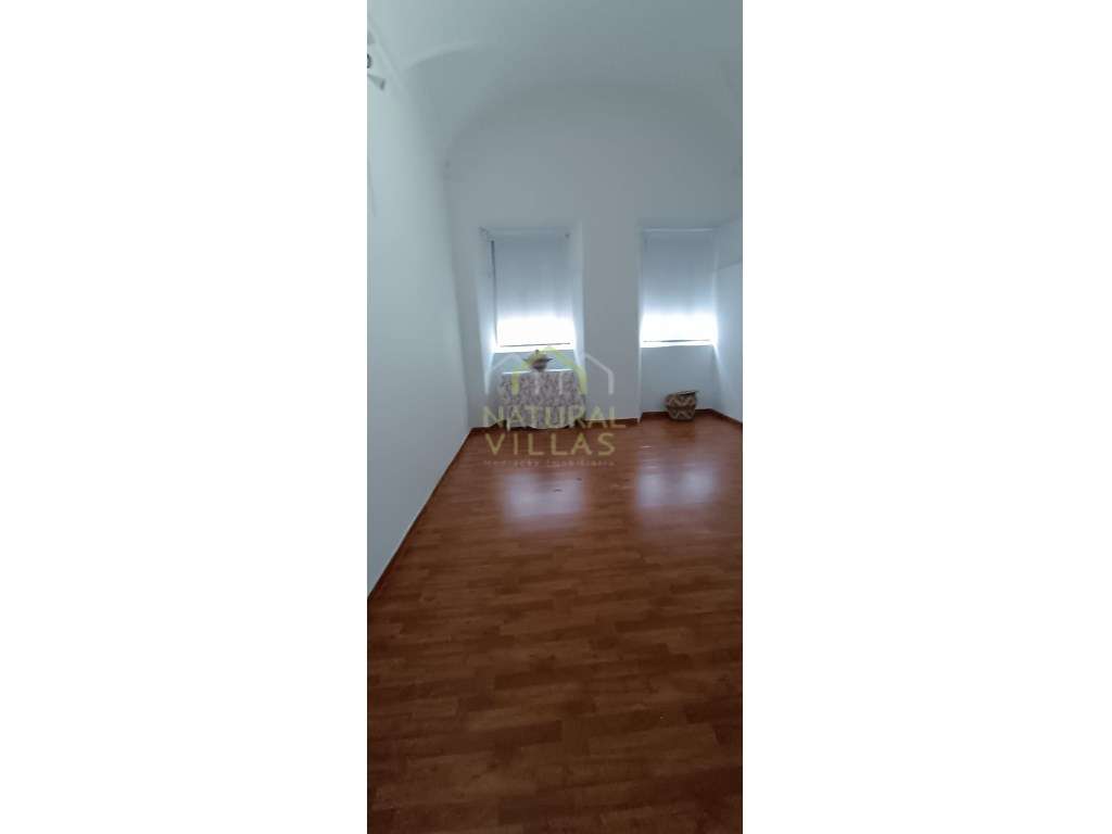 Gabinete no Centro Histórico e Baixa de Olhão - Grande imagem: 2/5