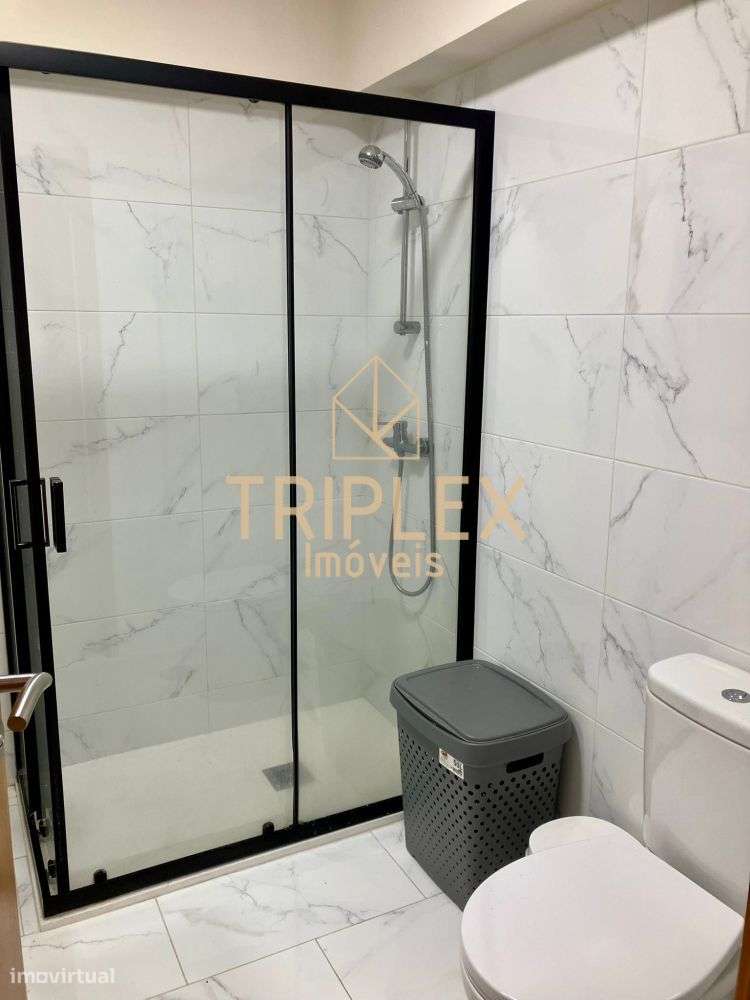 Apartamento T1+1 centro do Castelo-10