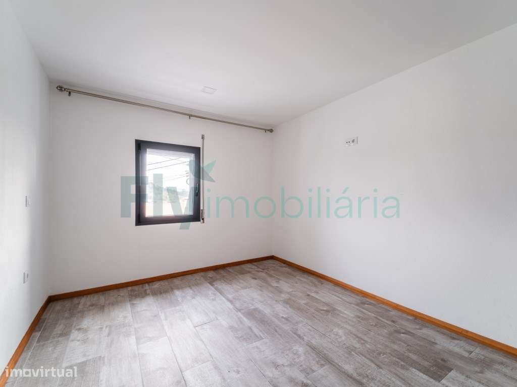 Moradia T2 + Moradia T1 Excelente Oportunidade de Investimento-21