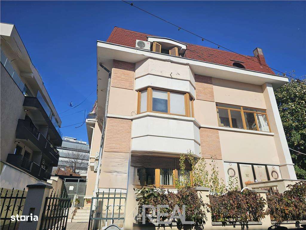 Vila de vanzare zona Foisorul de Foc-1