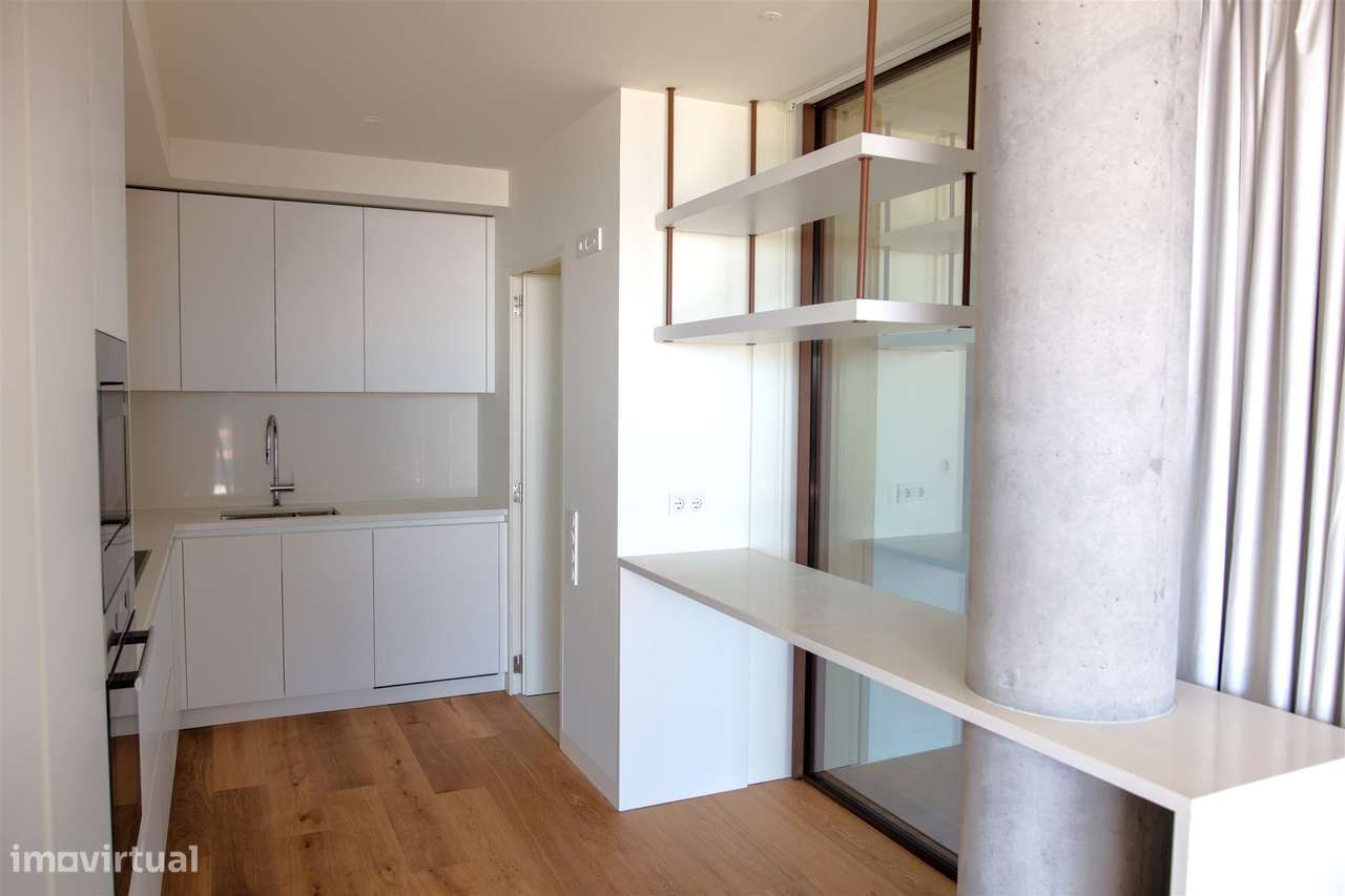 T2 na Foz com vista rio-13